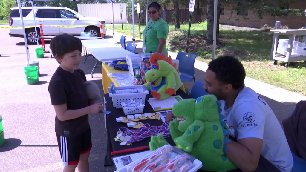 What is Children's Wellness Week at Min No Aya Win Clinic?