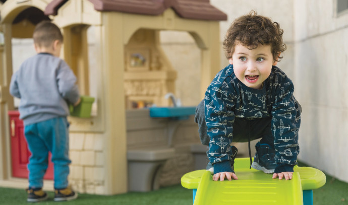 What is the impact of the October 7 attack on autistic children?