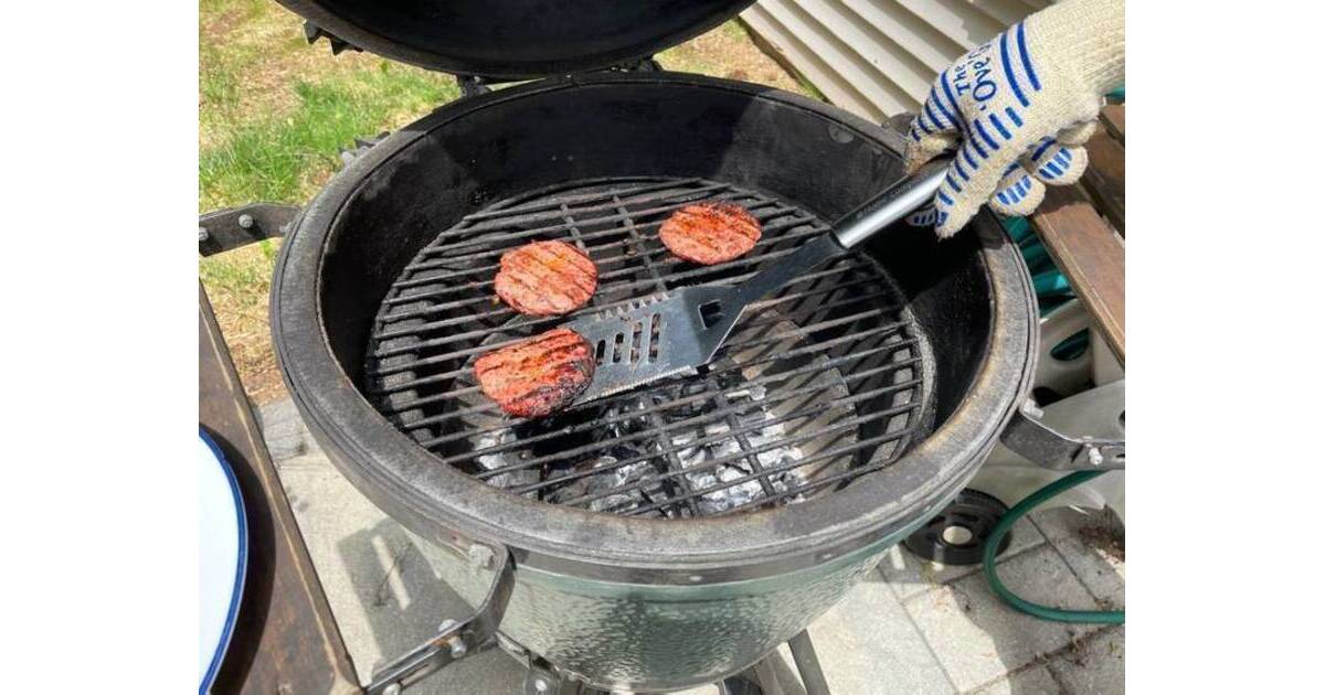 What are the safety tips for grilling this Labor Day weekend?