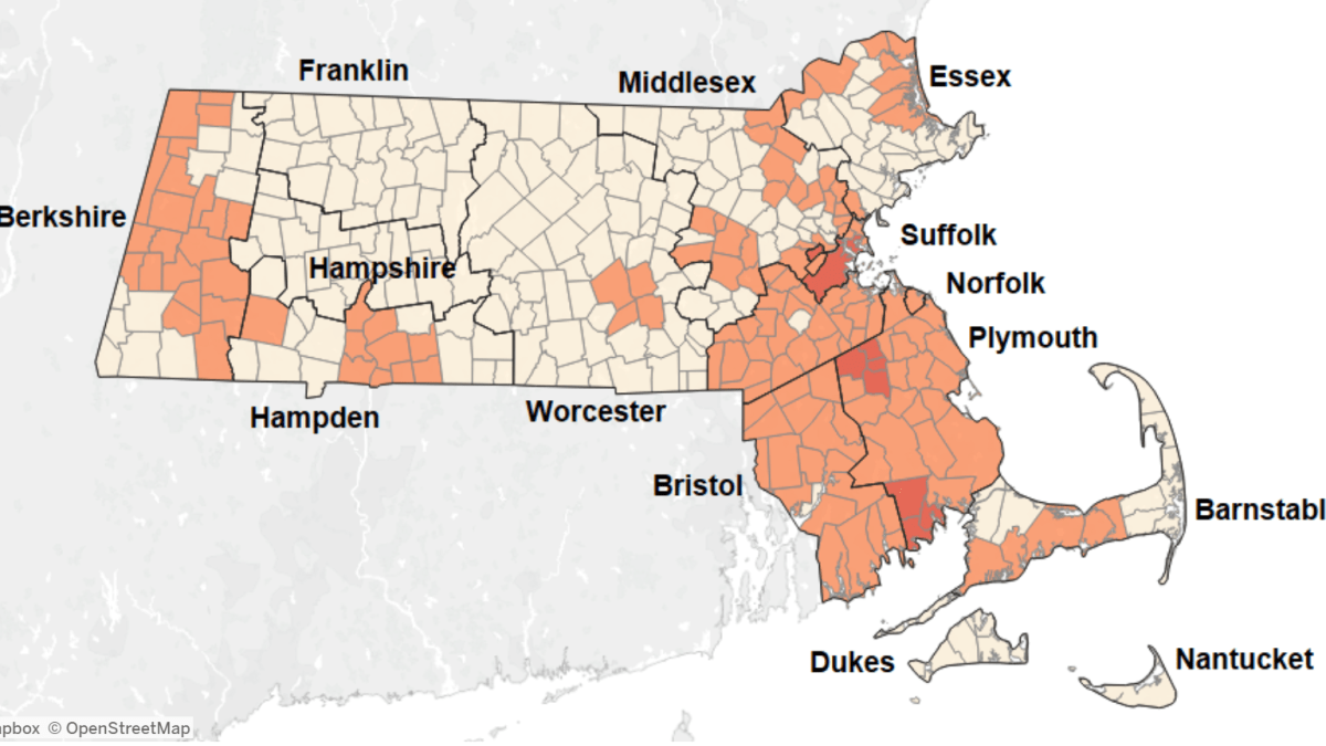 What is the risk of West Nile virus in Massachusetts?