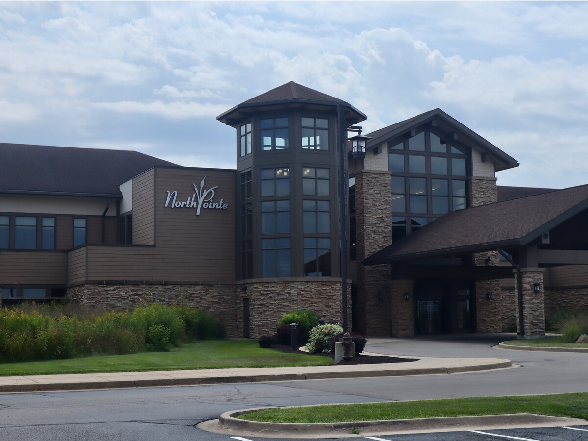 What are the plans for the new neighborhood hospital in Roscoe?