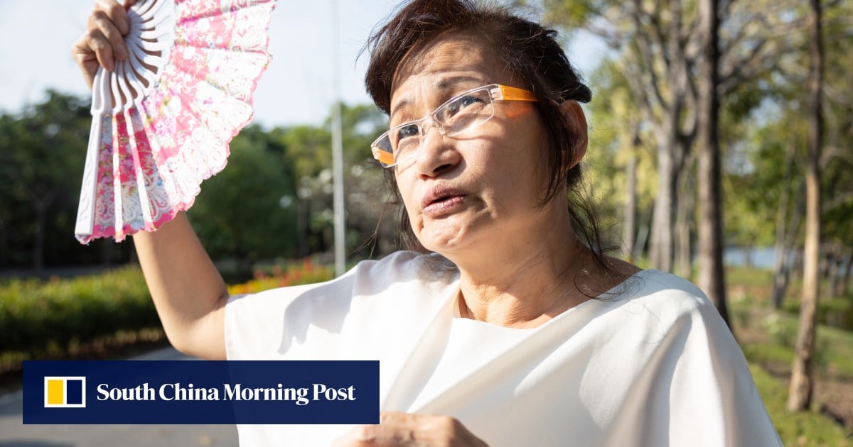 What are the mental health risks posed by hot weather?