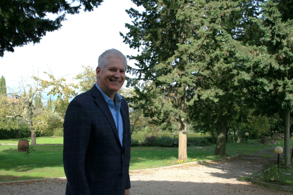 Professor Brian Krolczyk leading a wellness retreat in Tuscany, Italy.